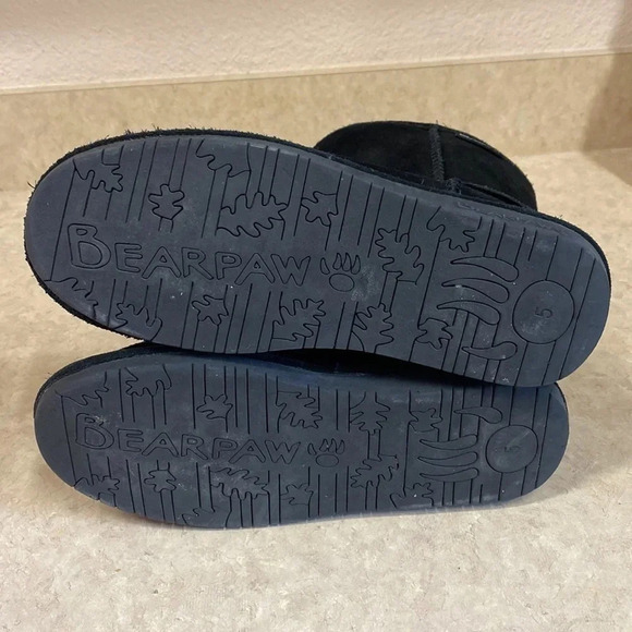 Bearpaws Black Suede - Picture 12 of 12